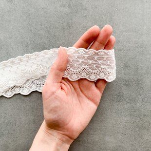 Прошва волны с маленькими цветочками 4.5 см Теплый белый